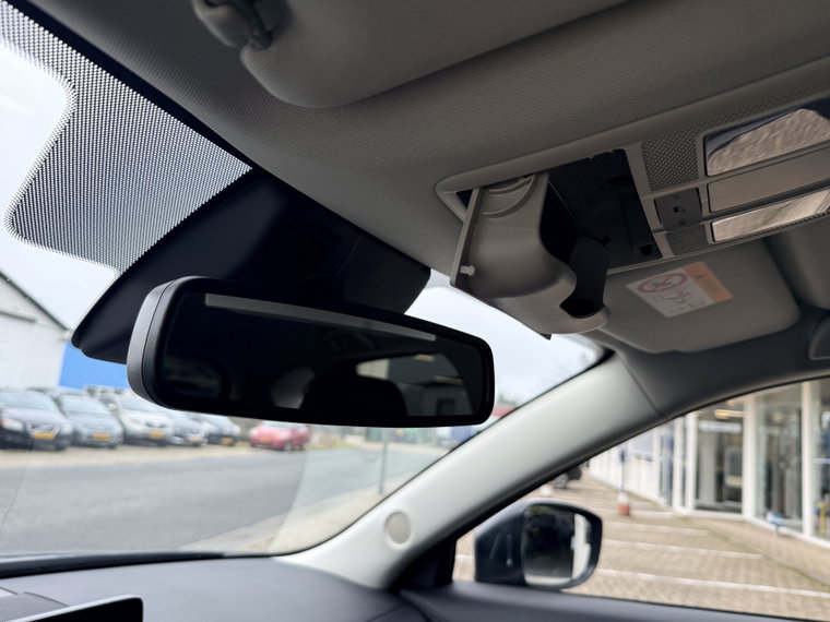 Vehicle Image 35
