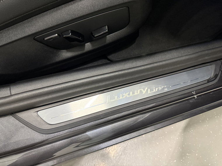 Vehicle Image 48