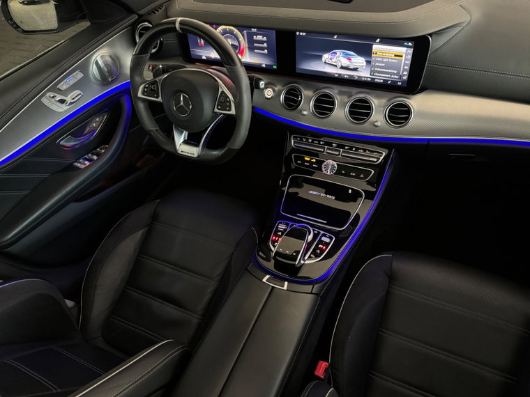 Vehicle Image 39