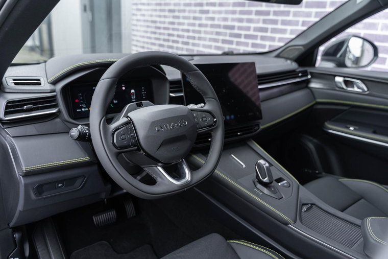 Vehicle Image 11