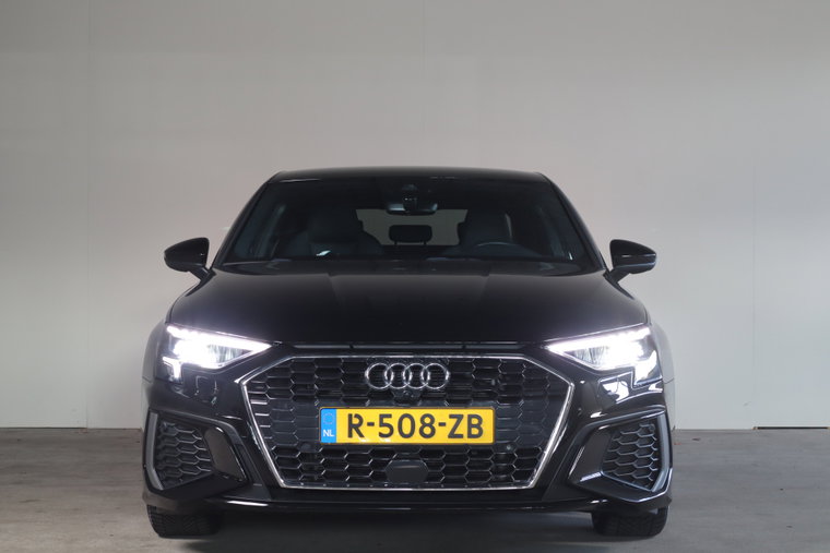 Vehicle Image 35