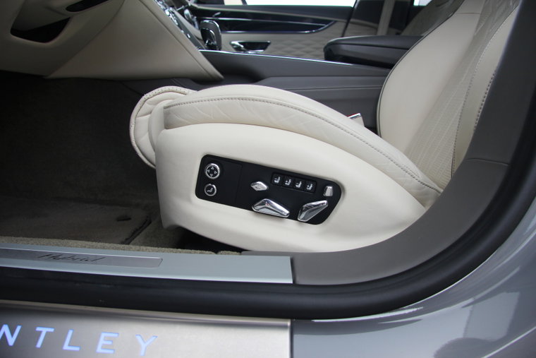 Vehicle Image 36