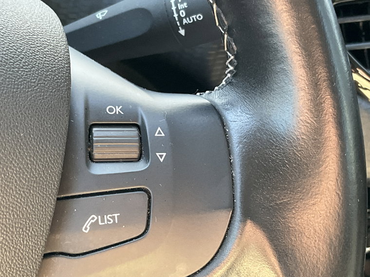 Vehicle Image 26
