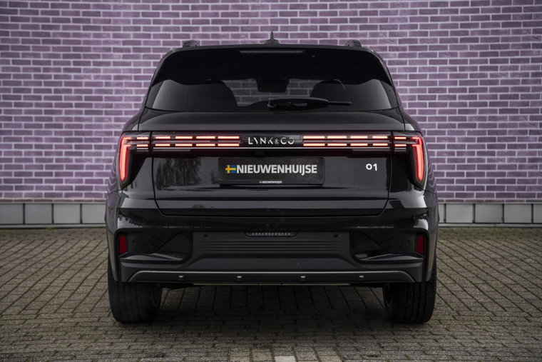 Vehicle Image 11