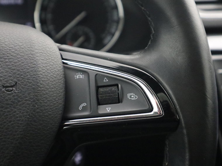 Vehicle Image 38
