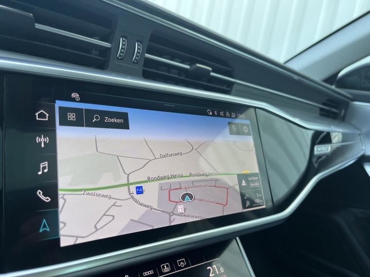 Vehicle Image 16