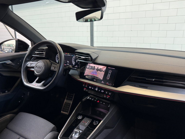 Vehicle Image 22