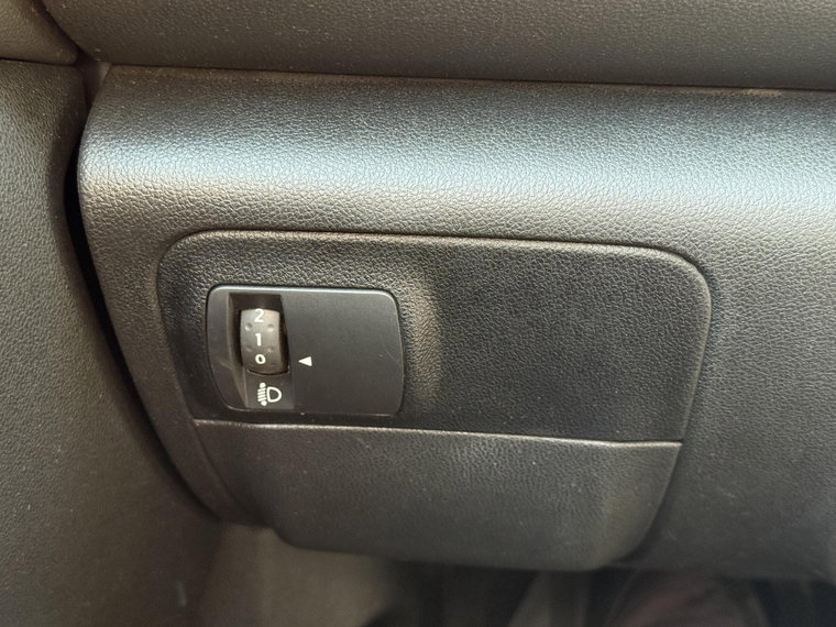 Vehicle Image 28