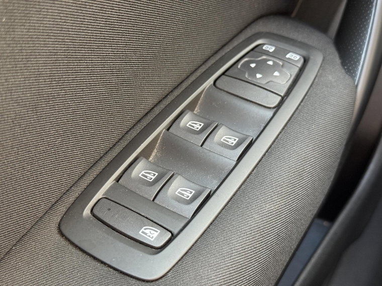 Vehicle Image 29