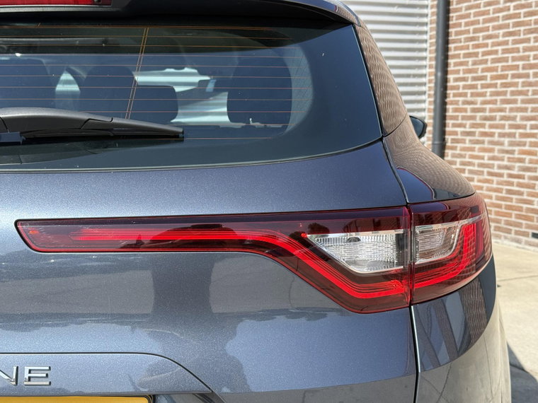 Vehicle Image 38