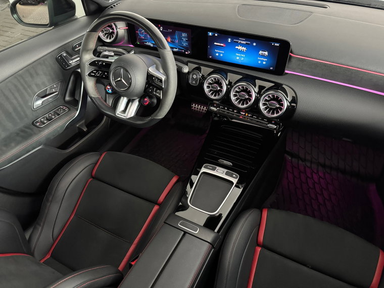 Vehicle Image 40