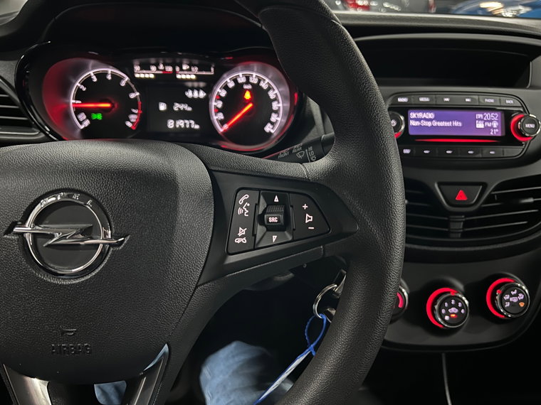 Vehicle Image 13