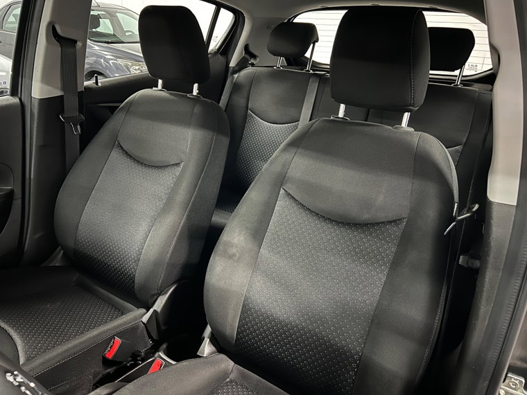 Vehicle Image 21