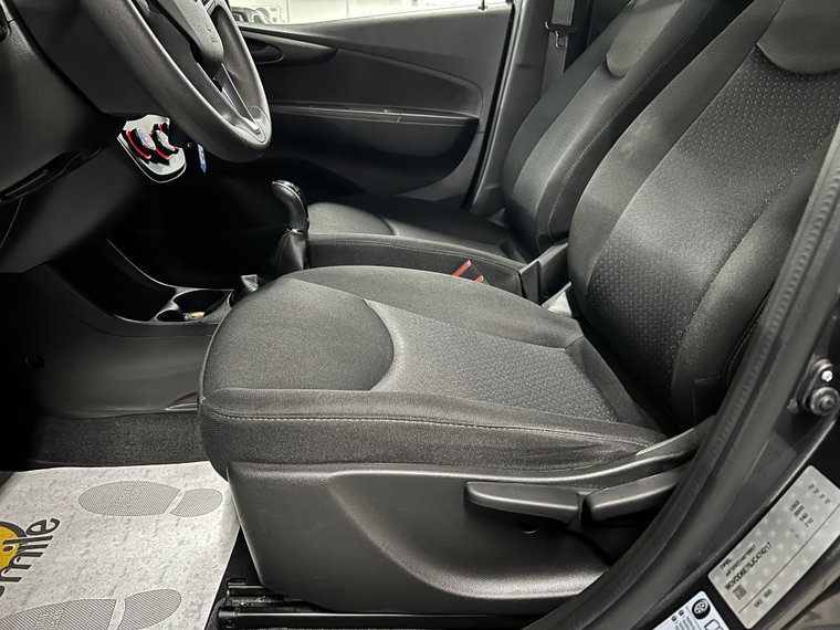 Vehicle Image 22