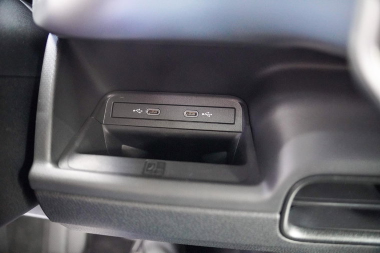 Vehicle Image 22