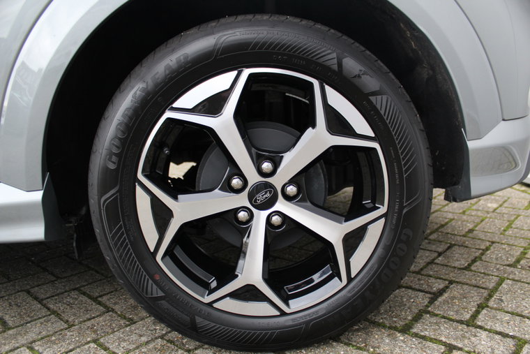 Vehicle Image 20