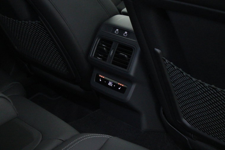 Vehicle Image 47