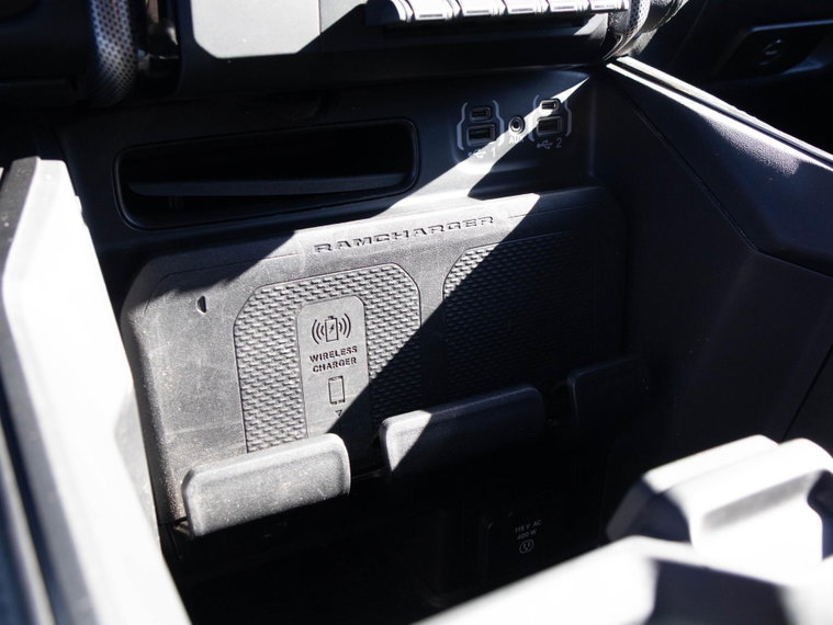 Vehicle Image 37