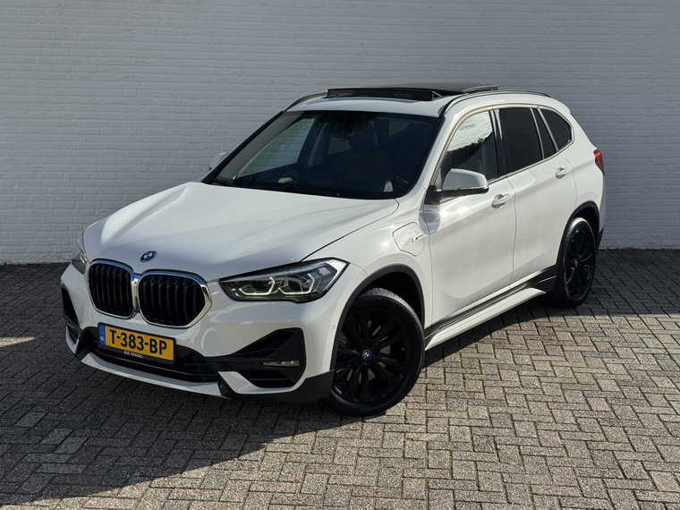 Vehicle Image 32