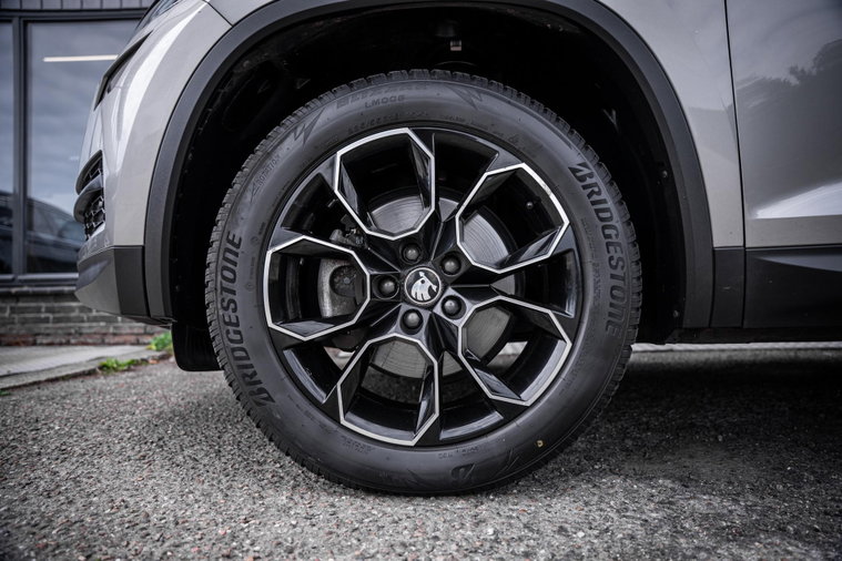 Vehicle Image 15