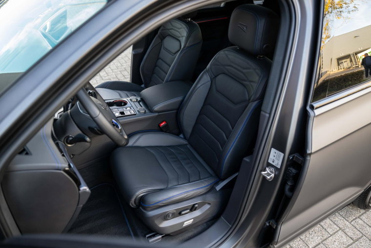 Vehicle Image 15