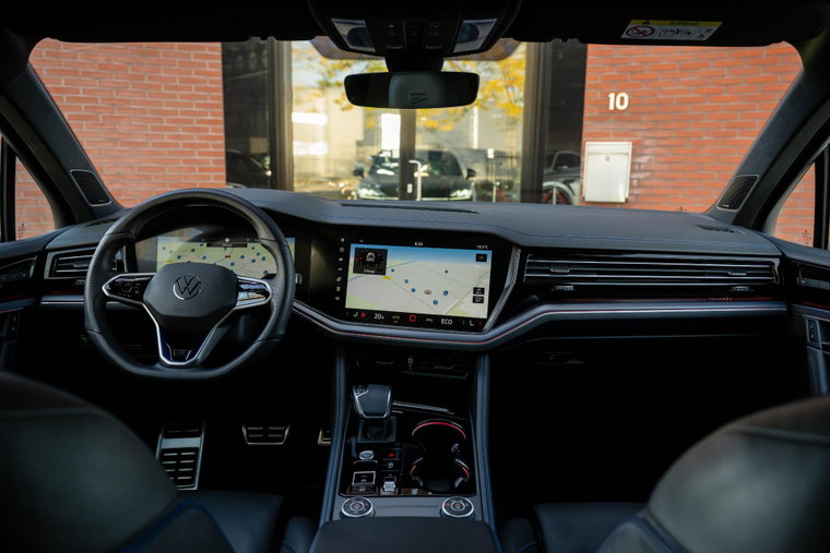 Vehicle Image 21