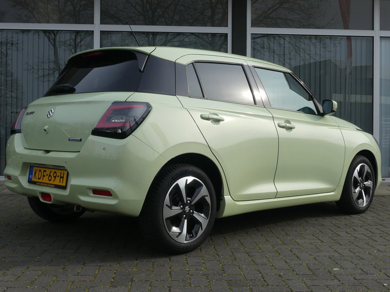 Vehicle Image 32