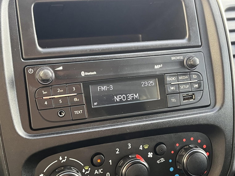 Vehicle Image 17