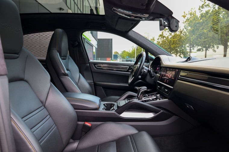 Vehicle Image 15