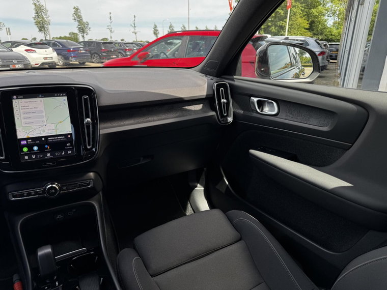 Vehicle Image 33