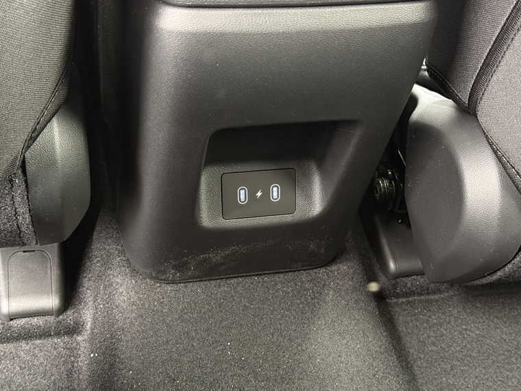 Vehicle Image 43