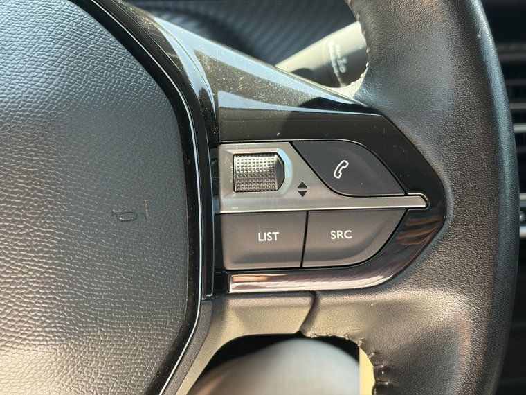 Vehicle Image 26