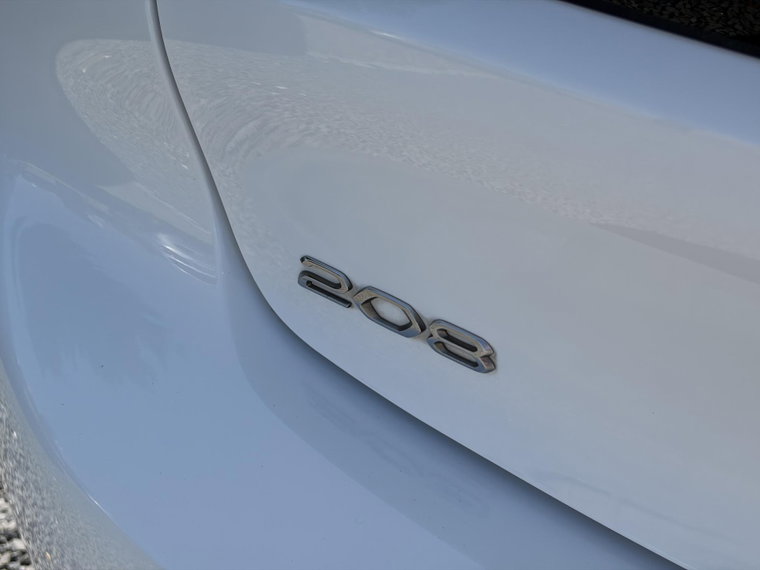 Vehicle Image 42
