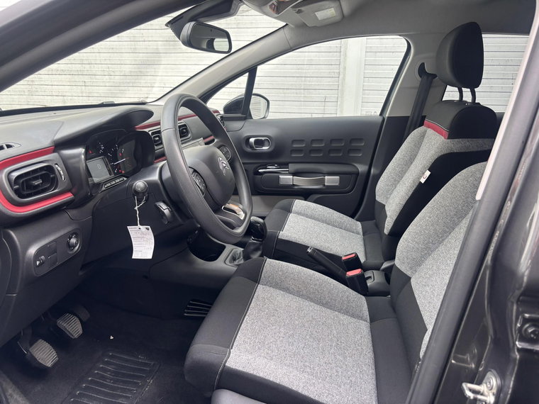 Vehicle Image 11
