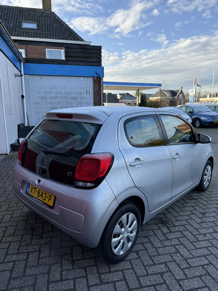 Vehicle Image 12