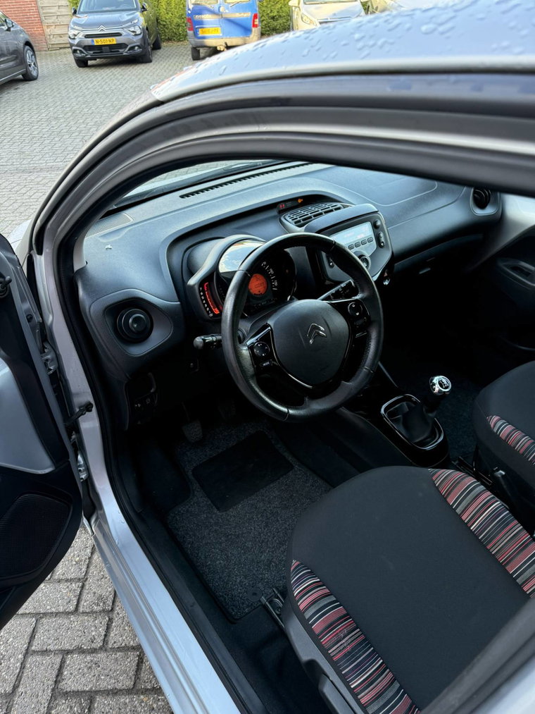 Vehicle Image 17