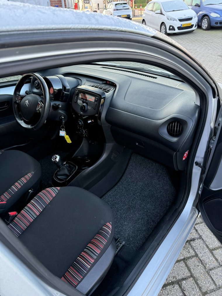 Vehicle Image 19