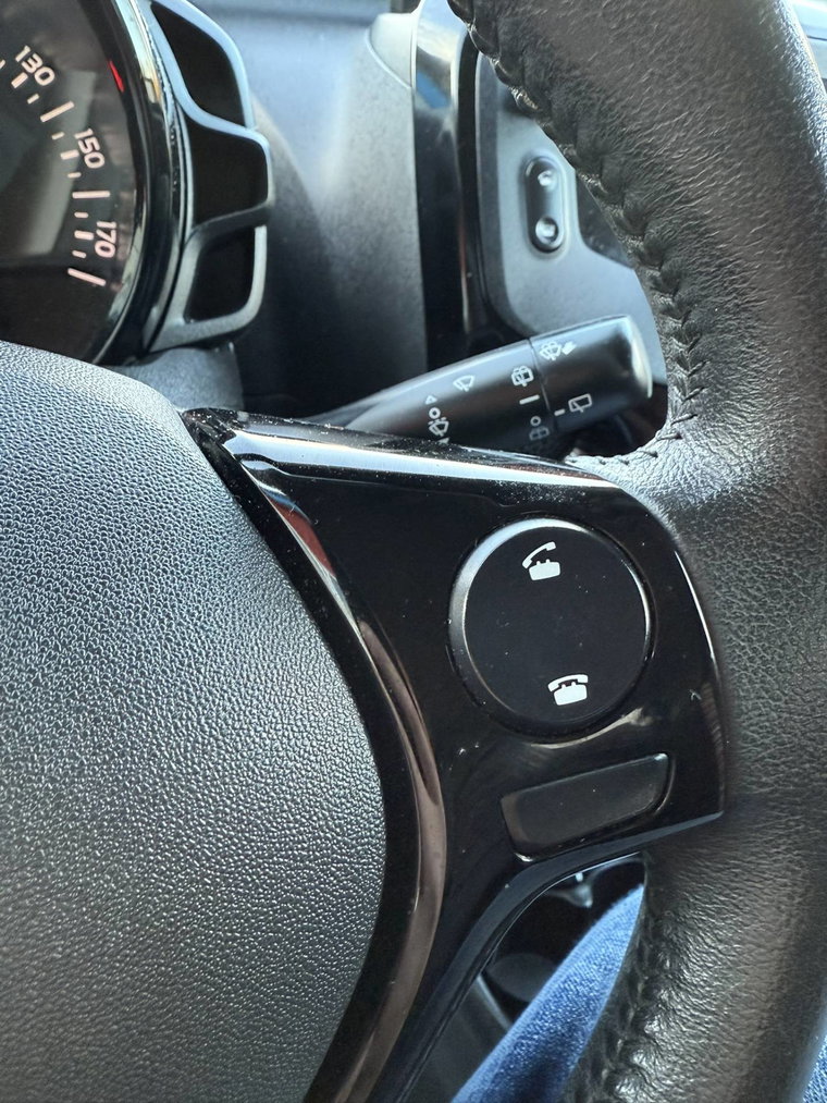 Vehicle Image 28