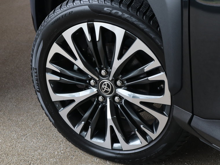 Vehicle Image 11