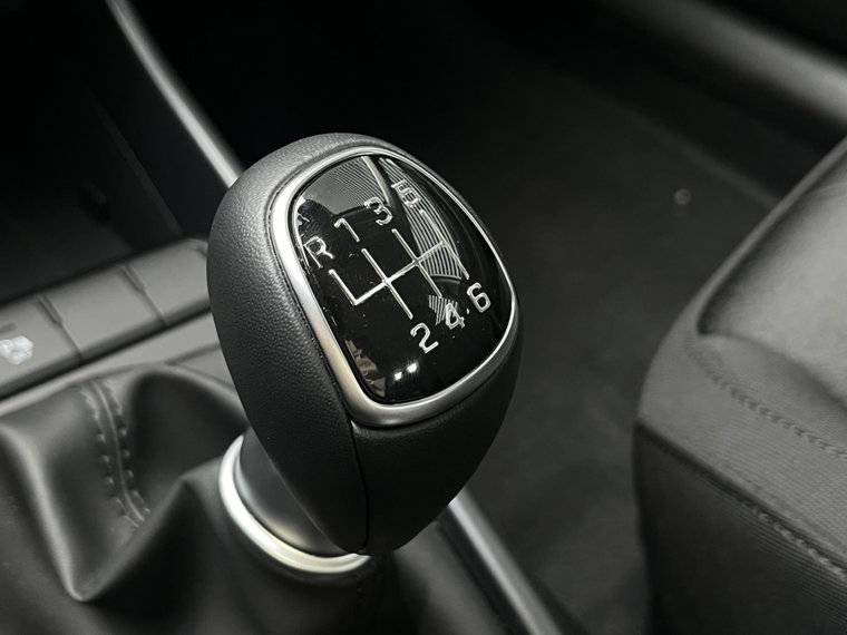 Vehicle Image 26