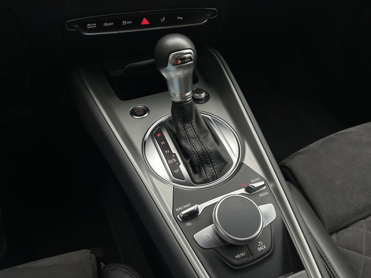Vehicle Image 28