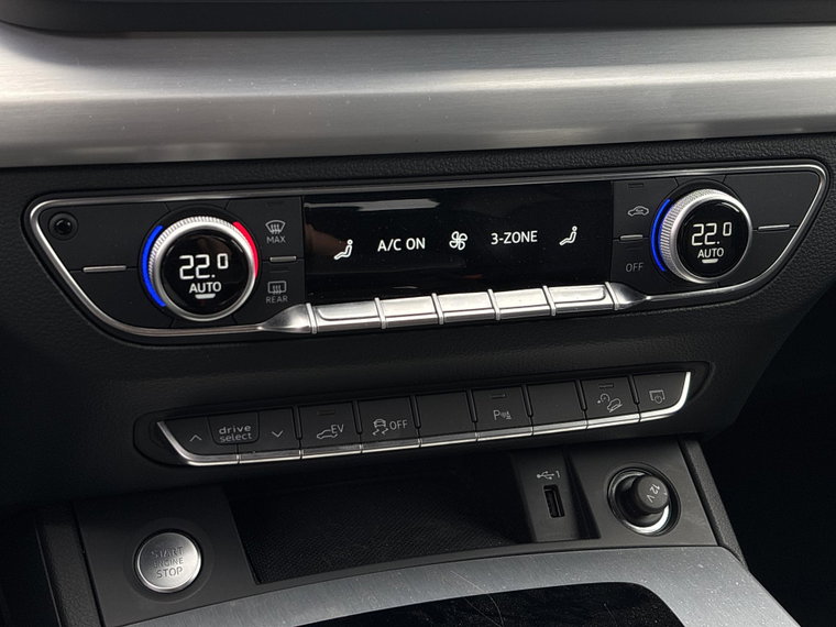 Vehicle Image 26