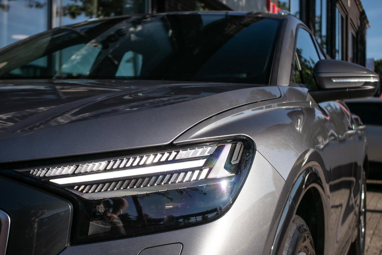 Vehicle Image 30