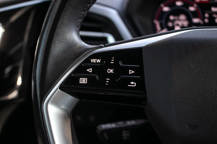 Vehicle Image 38