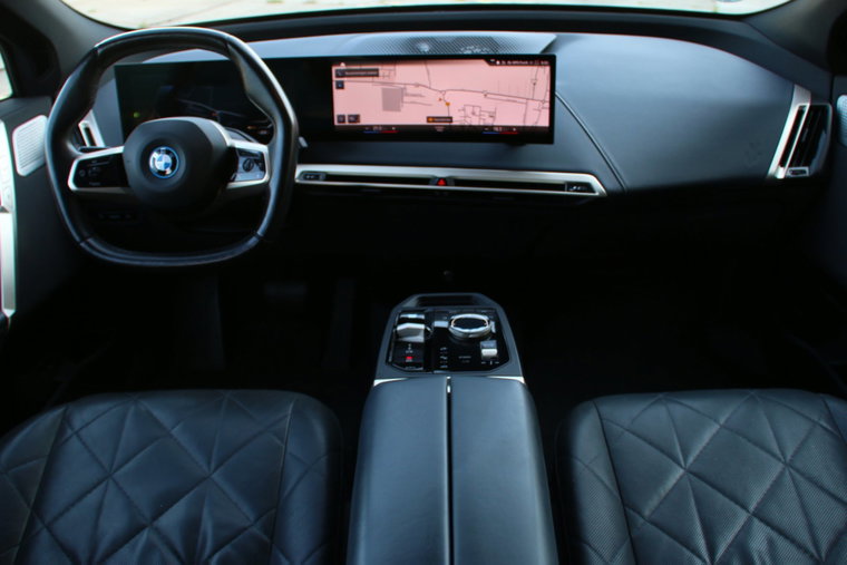 Vehicle Image 9