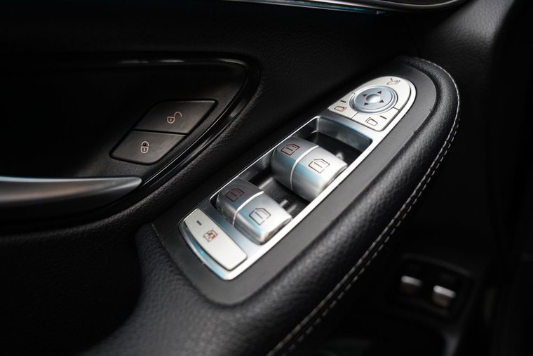Vehicle Image 38