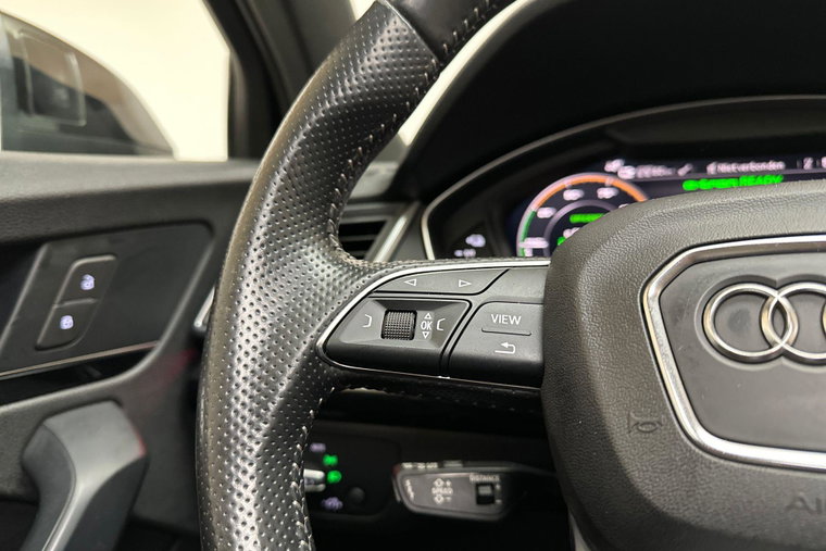 Vehicle Image 23