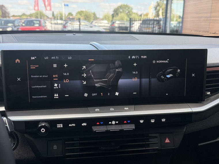 Vehicle Image 35