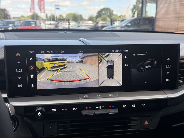 Vehicle Image 40
