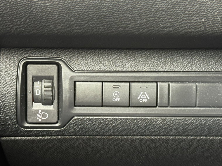 Vehicle Image 24